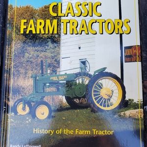 Book Classic Farm Tractors